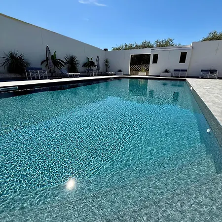 Semesterbostad Omai *